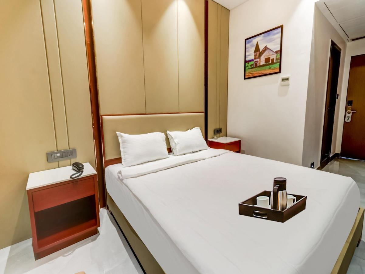 מלון אננטפור Oyo Townhouse 785 Sree Vinayaka Grand מראה חיצוני תמונה